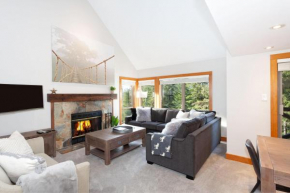Painted Cliff 25 | Family-sized Ski-In, Ski-Out Townhome w/ Shared Hot Tub & Log Fire